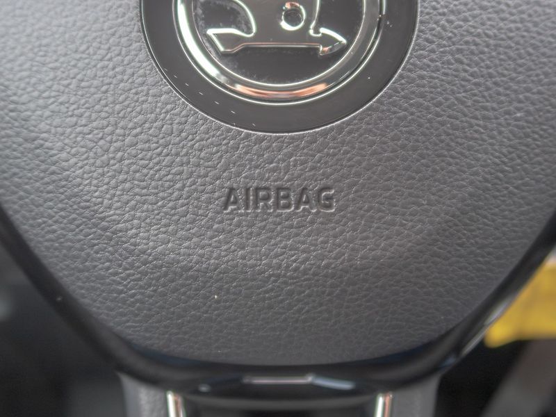 Škoda Octavia (2020) ČR 2.0TDI 110KW – 1 majitel - fotka 31 z 48