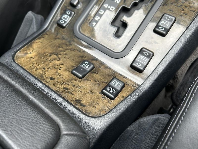 Mercedes-Benz Třídy S S 600 L V12 - fotka 19 z 33