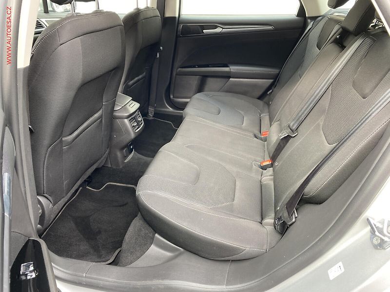 Ford Mondeo (2021) 2.0 TDCi AWD, ČR, Titanium - fotka 10 z 18
