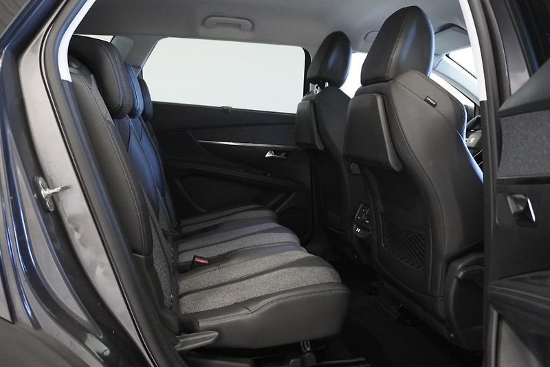 Peugeot 5008 1.6 E-THP ALLURE AUT. - fotka 25 z 32