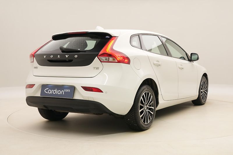 Volvo V40 T2 MOMENTUM AUT  - fotka 12 z 39