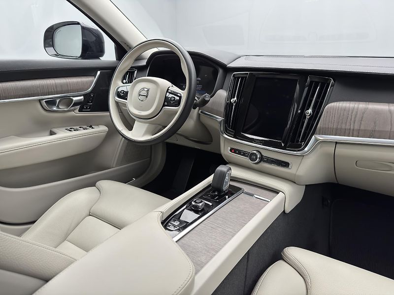 Volvo V90 B5 AWD ULTIMATE POLESTAR AUT  - fotka 29 z 49