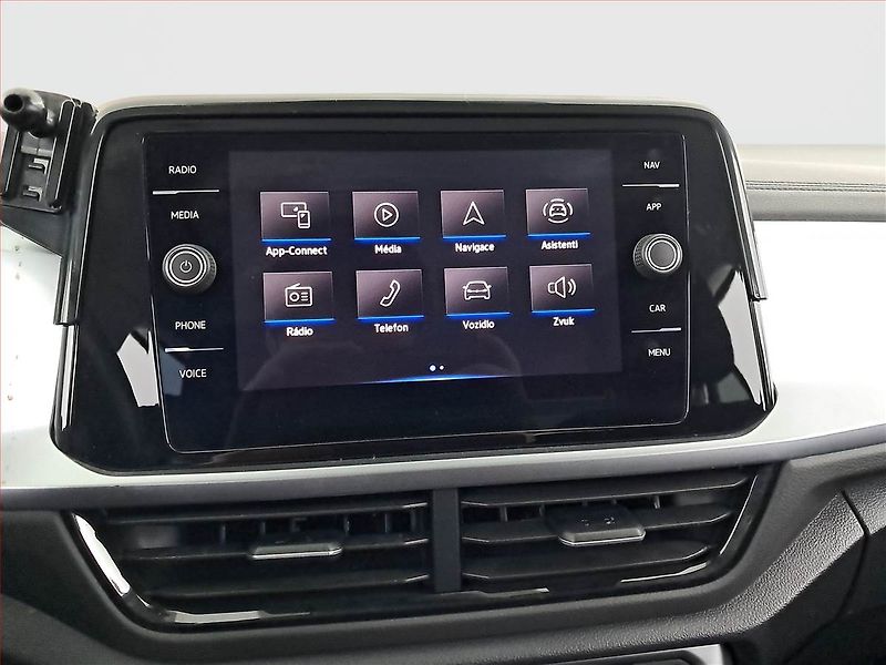 Volkswagen T-Roc (2022) 1.5 TSI - fotka 17 z 19