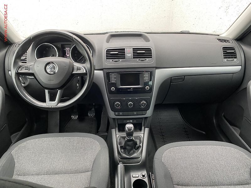Škoda Yeti (2015) 1.2 TSi, Active, +sada kol - fotka 8 z 17