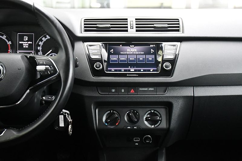 Škoda Fabia 1.0TSi 70kW AMBITION 1M ČR - fotka 7 z 33
