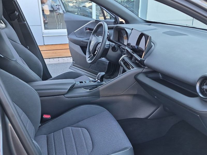 Toyota C-HR 2,0 HEV Executive - fotka 12 z 30
