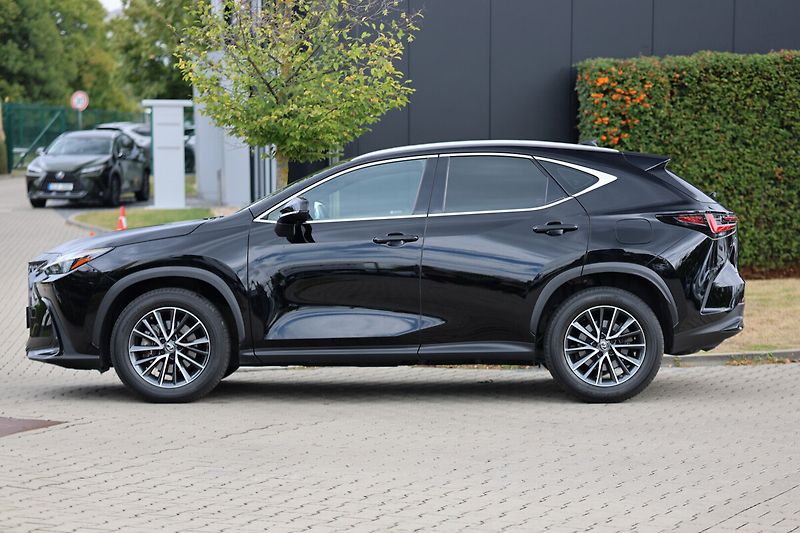 Lexus NX 350h 350h 2,5 HEV COMFORT PLUS - fotka 3 z 24