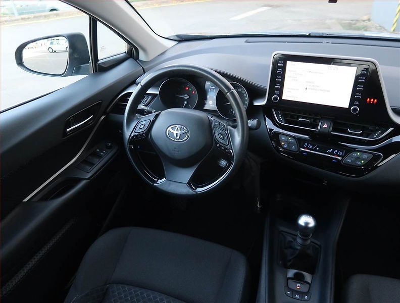 Toyota C-HR (2021) 1.2 Turbo, Serv.kniha - fotka 7 z 20
