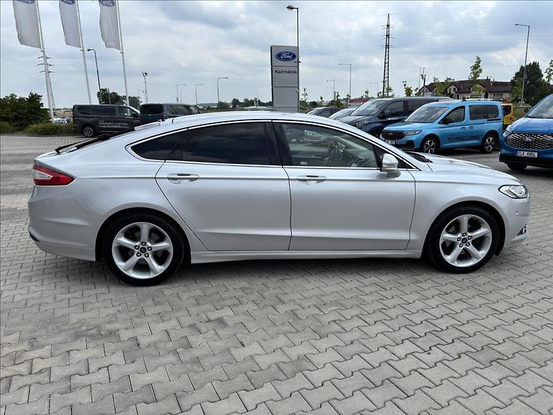 Ford Mondeo 1,5 EcoBoost 121kW Titanium - fotka 6 z 34