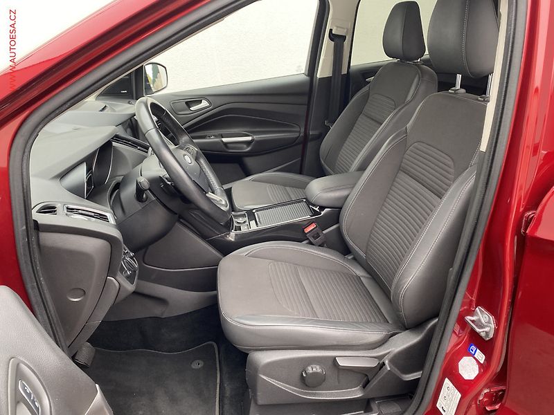Ford Kuga (2018) 2.0 TDCi 4x4, Titanium, AT - fotka 9 z 18