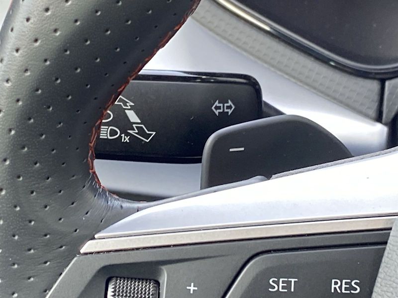 Seat Arona (2023) 1.0 TSI DSG FR - fotka 23 z 35