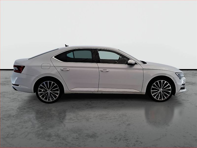 Škoda Superb (2023) Laurin&Klement 2.0 TDI - fotka 6 z 21
