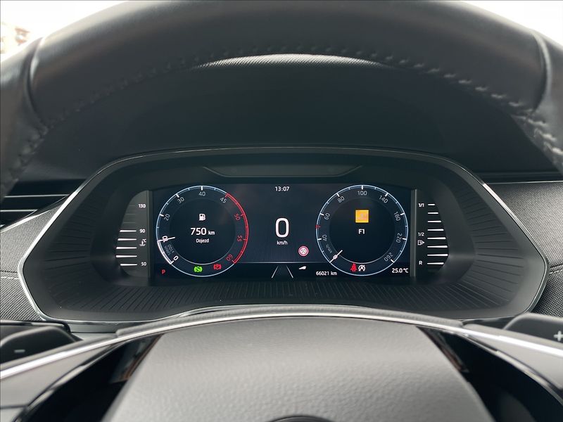 Škoda Octavia 2,0 TDI DSG Style Plus TAŽNÉ - fotka 9 z 24