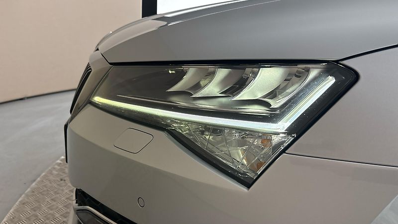 Škoda Superb 2.0 TDI DSG Style Combi - fotka 18 z 28