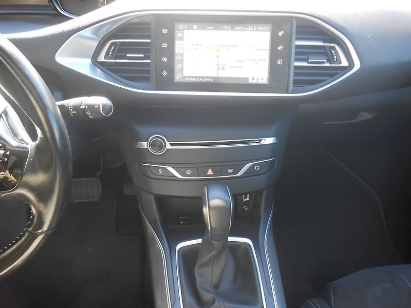 Peugeot 308 , FULL LED, KAMERA,NAVI - fotka 33 z 43