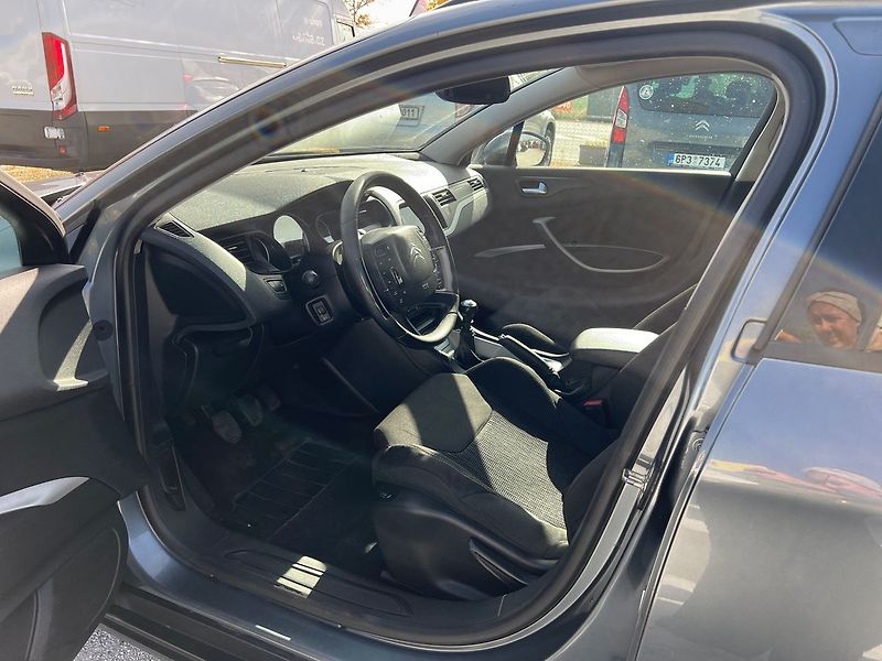 Citroën C5 2.0 HDi - fotka 3 z 15