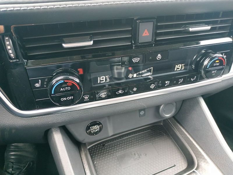 Nissan Qashqai 1.3T mHEV MT,2WD, SKLADEM - fotka 24 z 29