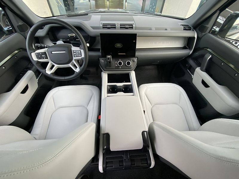Land Rover Defender (2026) HSE X-Dynamic D350 110 - fotka 25 z 44