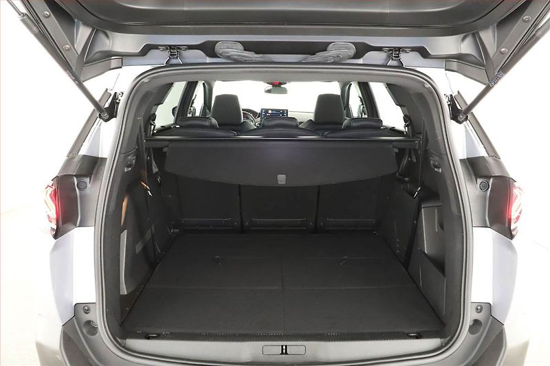 Peugeot 5008 (2024) Allure 1.5 BlueHDi - fotka 11 z 17