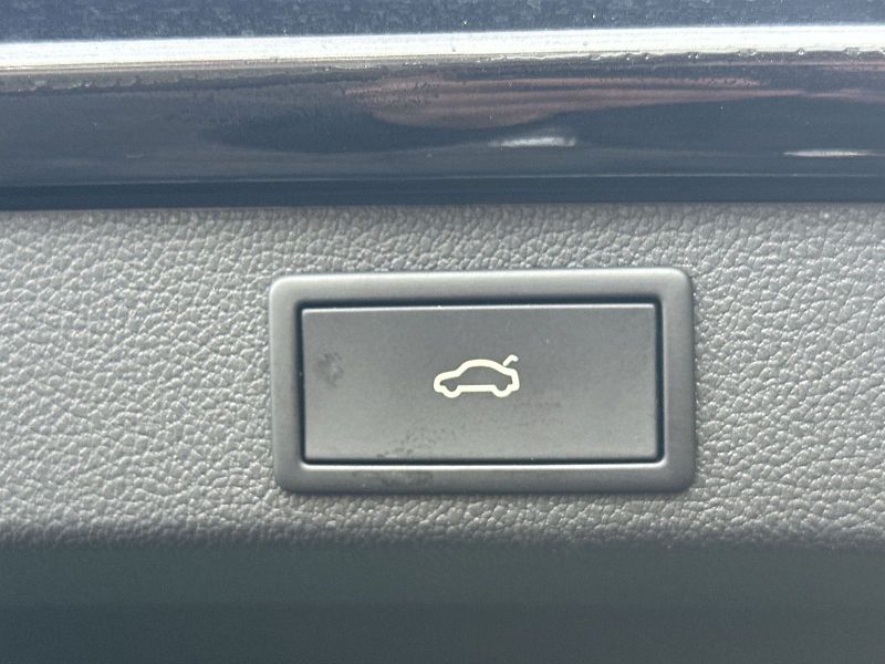 Škoda Superb (2023) Combi 2.0 TDI DSG L&K - fotka 29 z 39