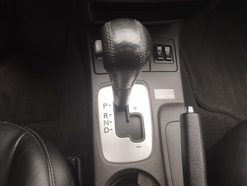 Mitsubishi Outlander 2,4 i 118KW, 4X4, AUTOMAT - fotka 13 z 20