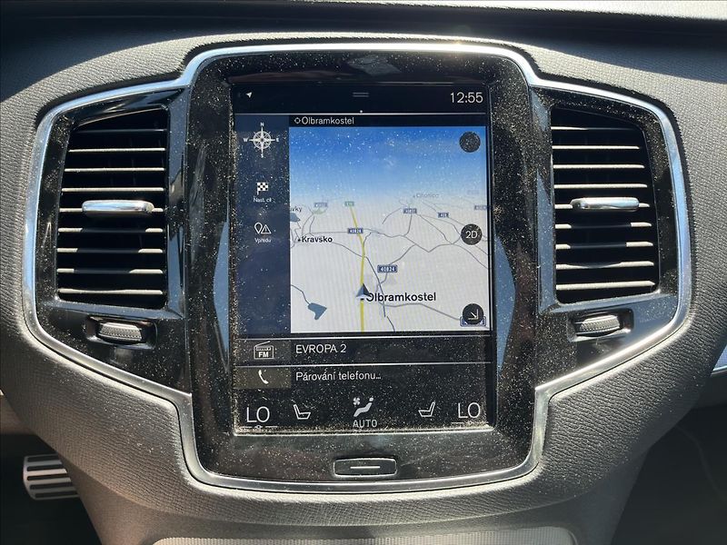 Volvo XC90 2,0 D5 R-DESIGN AWD SERVIS DPH - fotka 19 z 54