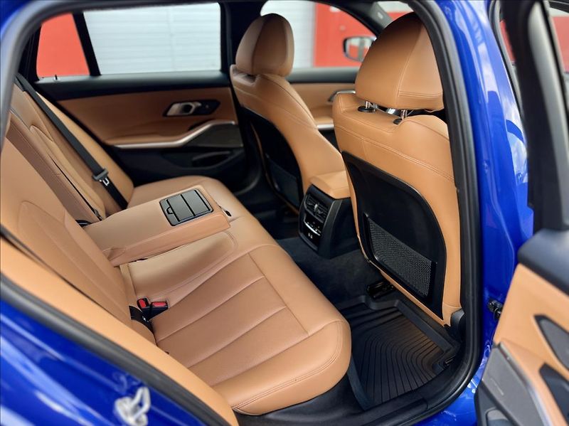 BMW Řada 3 330D xDrive M SPORT záruka - fotka 17 z 57