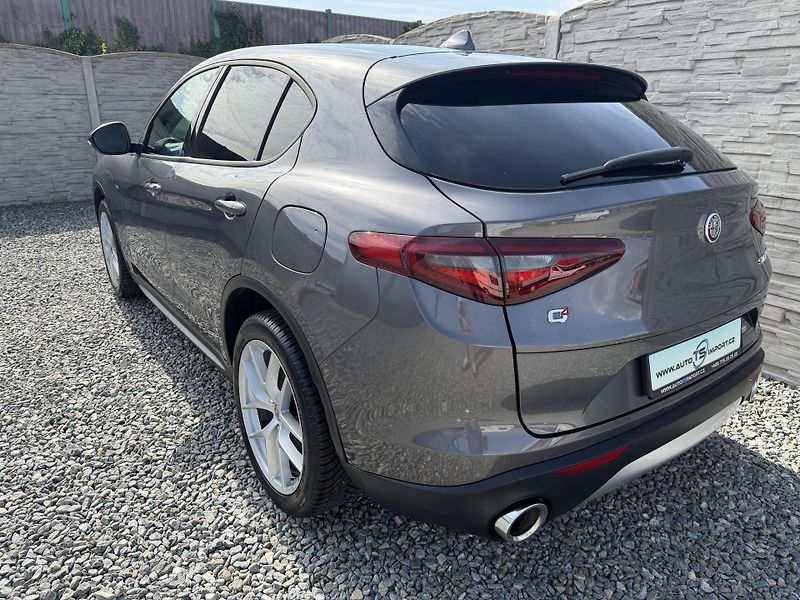 Alfa Romeo Stelvio 2.2JTDM Q4 4x4 210PS VELOCE 1A - fotka 3 z 167
