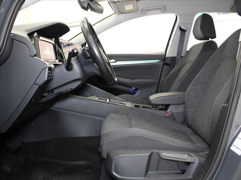 Volkswagen Golf 1,0 TSi DSG Variant 132tkm.ČR - fotka 6 z 22