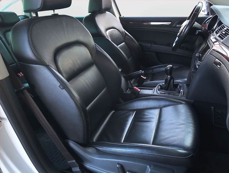 Škoda Superb (2013) Scoutline 2.0 TDI, Navi - fotka 9 z 15