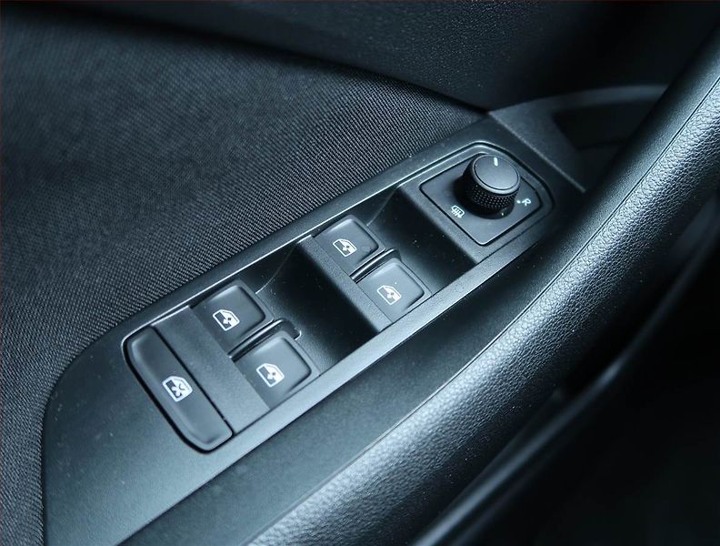 Škoda Scala (2024) Selection 1.0 TSI, ČR,1.maj - fotka 15 z 18