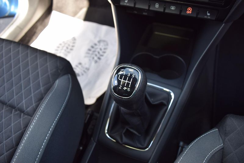 Škoda Rapid (2016) 1.2TSI 81kw AMBITION PANO OPS  - fotka 36 z 45