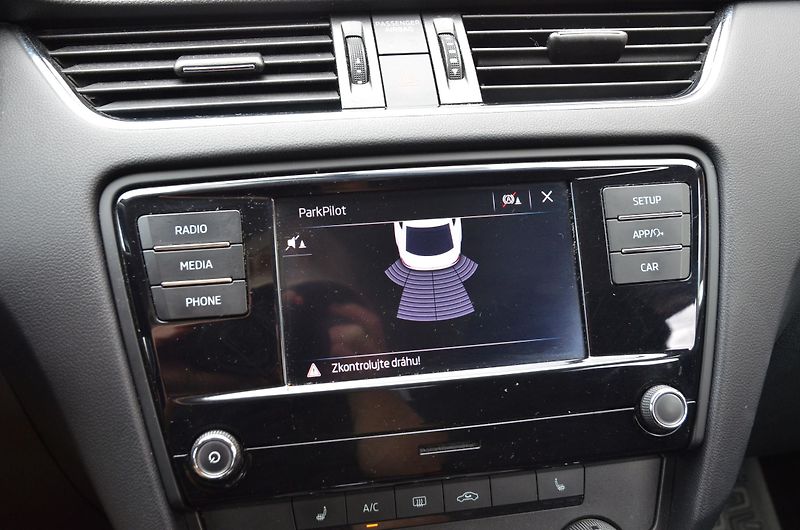 Škoda Octavia (2017) 1.6 TDi 85kW Ambition PLUS /ČR - fotka 29 z 36