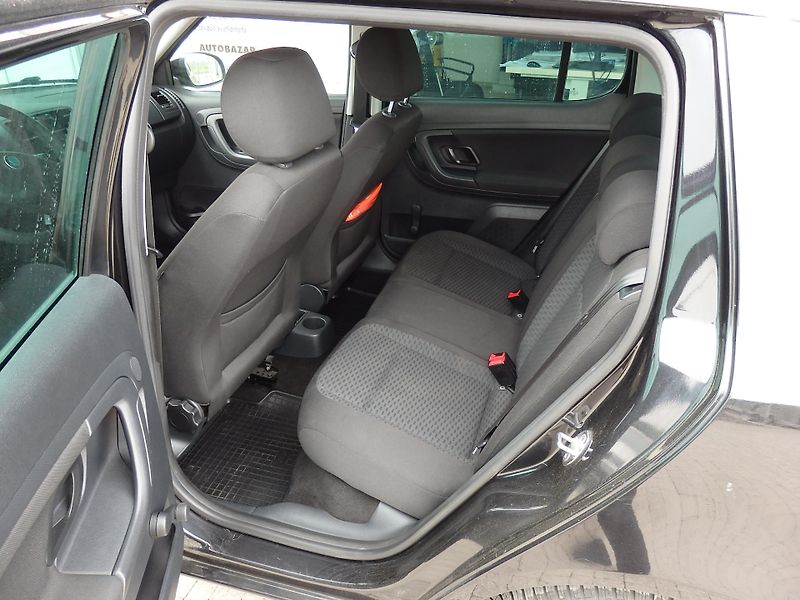 Škoda Fabia 1.2 HTP 51 kW KLIMATIZACE - fotka 7 z 13