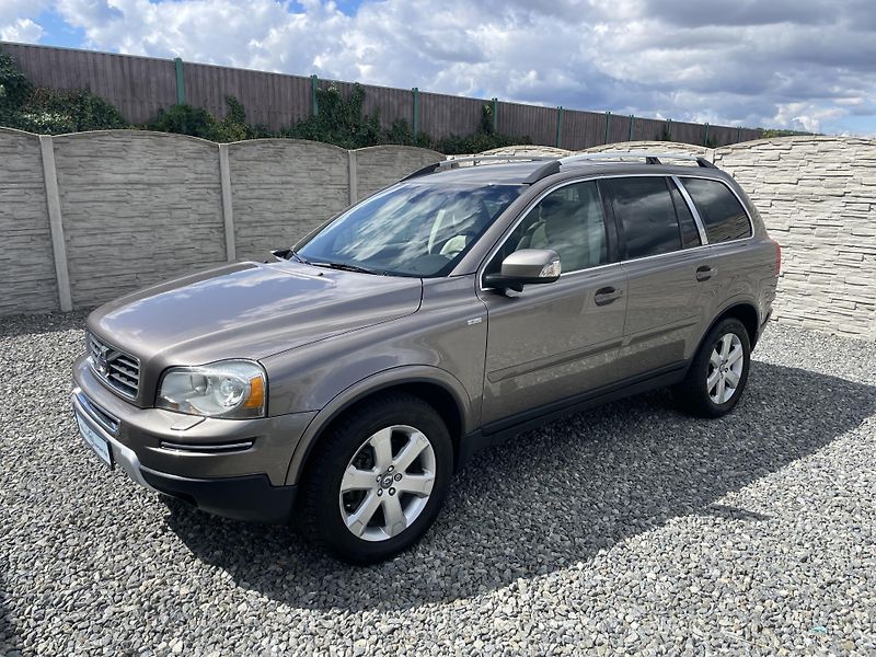 Volvo XC90 2.5TDi D5 200PS AWD R-DESIGN!! - fotka 72 z 180