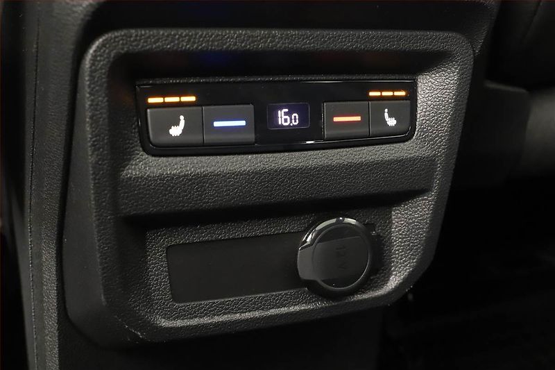 Volkswagen Tiguan (2020) R-Line 2.0 TDI - fotka 24 z 31