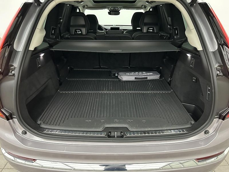Volvo XC90 2.0 T8 4x4 ULTRA BRIGHT - fotka 31 z 34