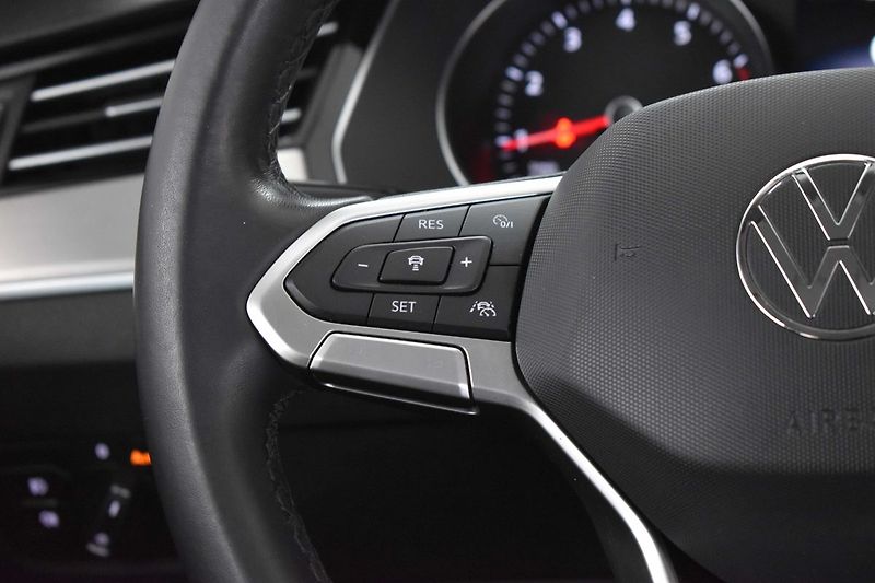 Volkswagen Passat 1.5 TSI ELEGANCE*DSG*DPH*ČR 1M - fotka 18 z 39