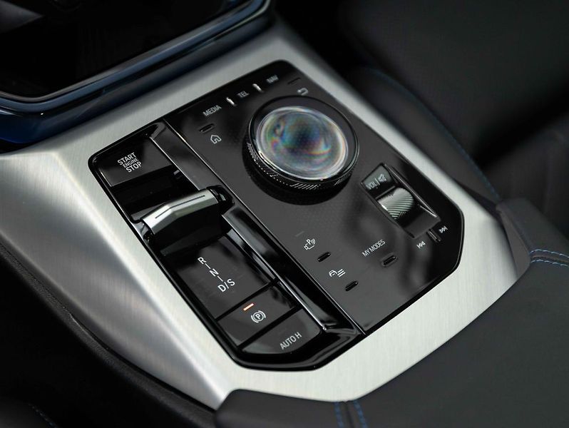 BMW X3 M50 xDrive - fotka 16 z 24