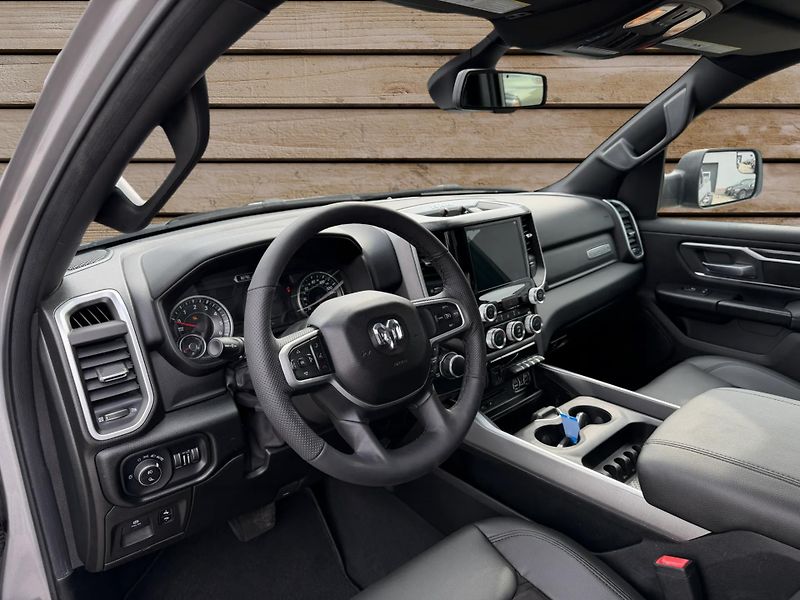 Dodge RAM (2019) +OFFROAD PAKET+ROUGH COUNTRY+ - fotka 14 z 22