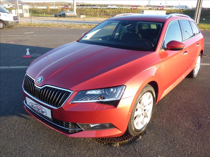 Škoda Superb 2,0 TDI DSG,Bi-Xenon,model 201 - fotka 43 z 45