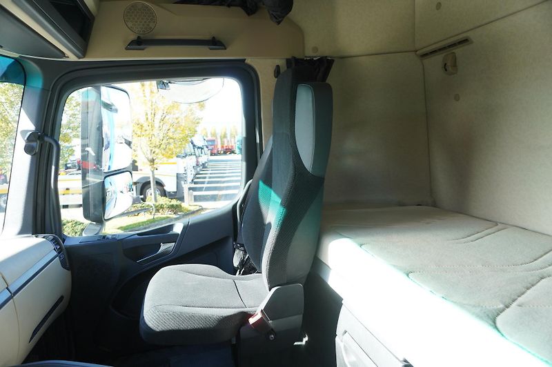 Mercedes-Benz Actros (2023) 2548 MP5 6×2 / Schmitz 19 EPAL - fotka 21 z 25