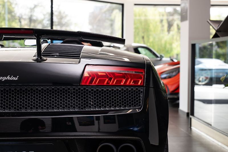 Lamborghini Gallardo Spyder Karbo/Alcantace/Kamera - fotka 19 z 20