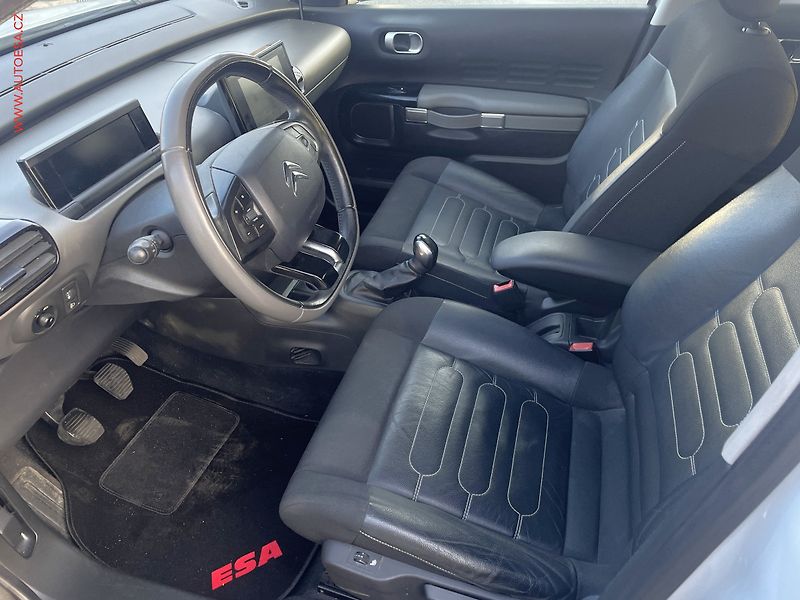 Citroën C4 Cactus (2016) 1.2PT, Shine - fotka 9 z 16