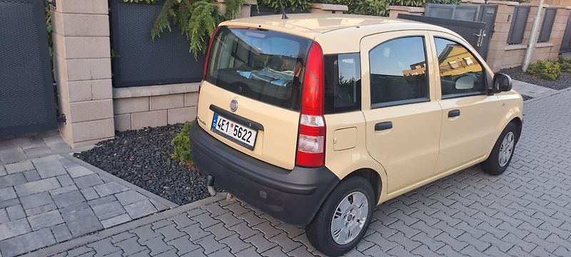 Fiat Panda (2010) 1. maj., 53100km, servisováno - fotka 4 z 15