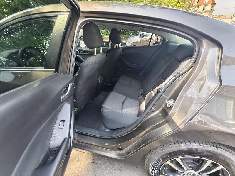 Mazda 3 (2014) 2.0i ATTRACTION / automat  - fotka 8 z 10