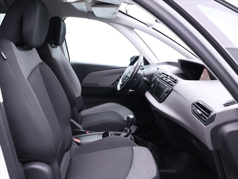 Citroën Grand C4 Picasso 1,2 PT 96kW Selection 1.Maj - fotka 12 z 28