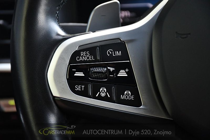 BMW Řada 3 320D XDRIVE M-SPORT ČR HUD - fotka 31 z 59