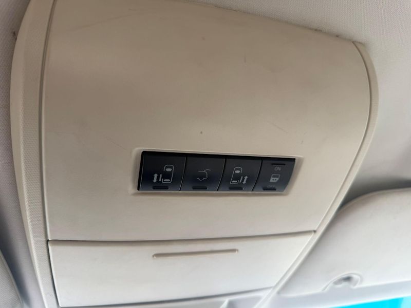 Chrysler Grand Voyager (2008) 3,8 V6 LPG Limited 2008 - fotka 19 z 20