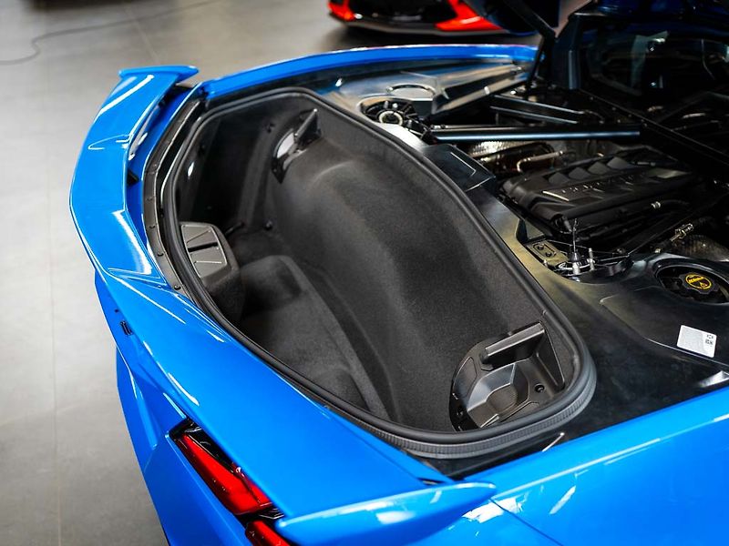 Chevrolet Corvette (2026) 6.2 Stingray 3LT Z51 Facelift - fotka 6 z 46